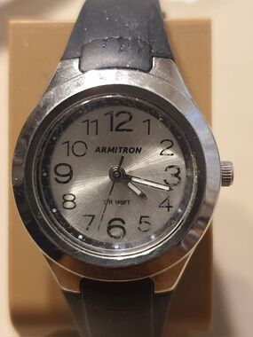 🦋10/$20🦋 Armitron Pro Sports Silver/Black Resin Women's Watch
